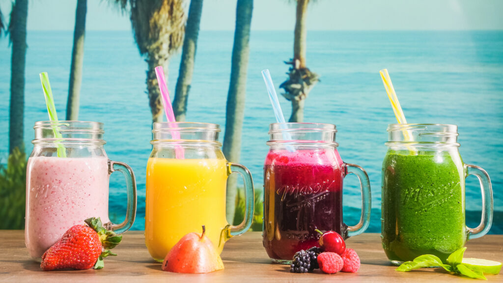 4 Δροσιστικά και πλήρως θρεπτικά smoothies για το καλοκαίρι